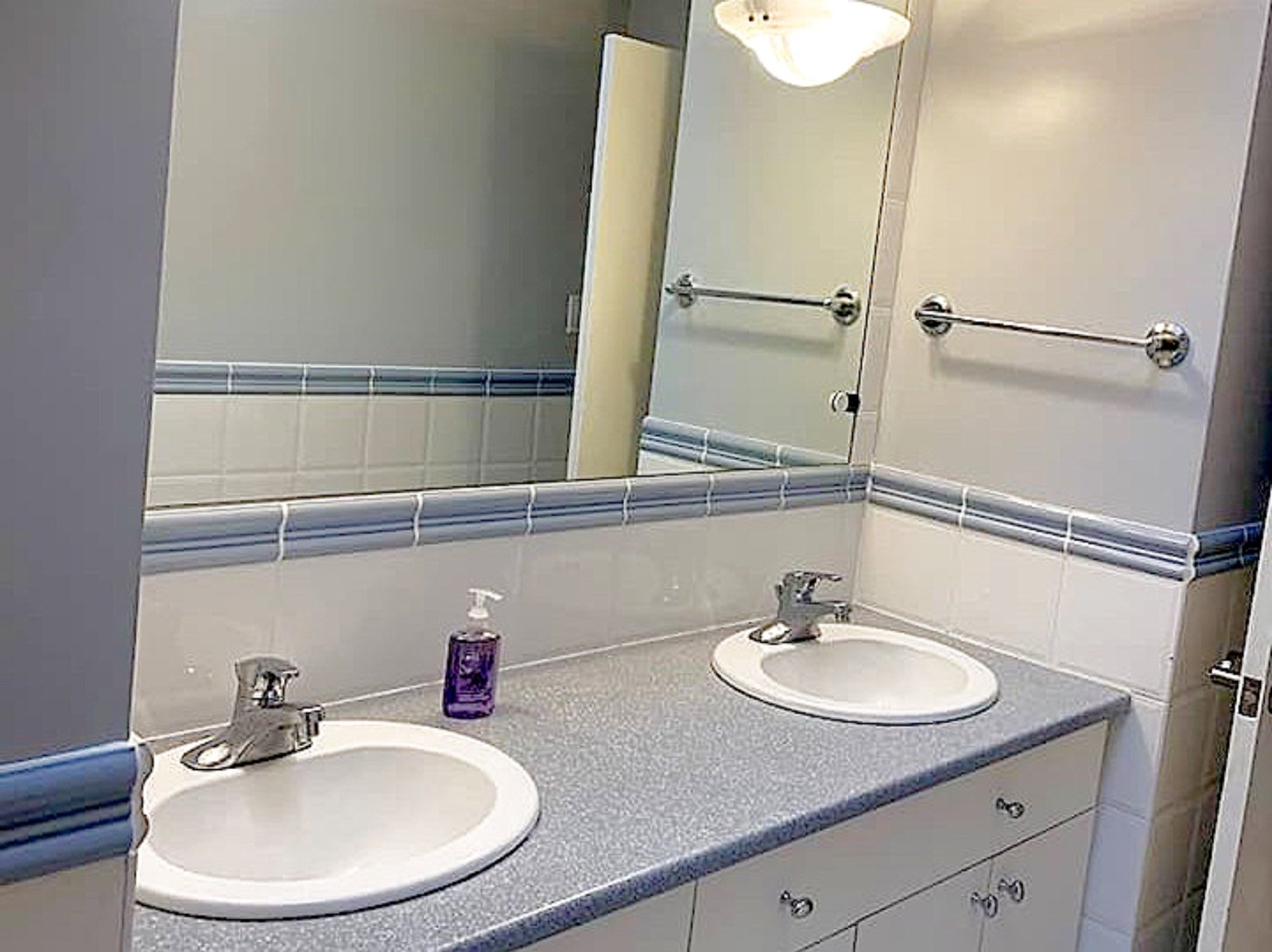 Room in House for Rent - 753 Blythwood Dr, North Vancouver District, BC 5
